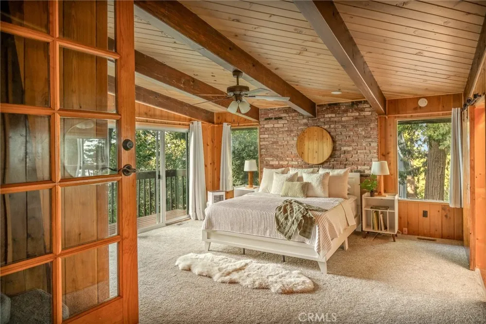24251 Great View Drive Crestline, CA 92325