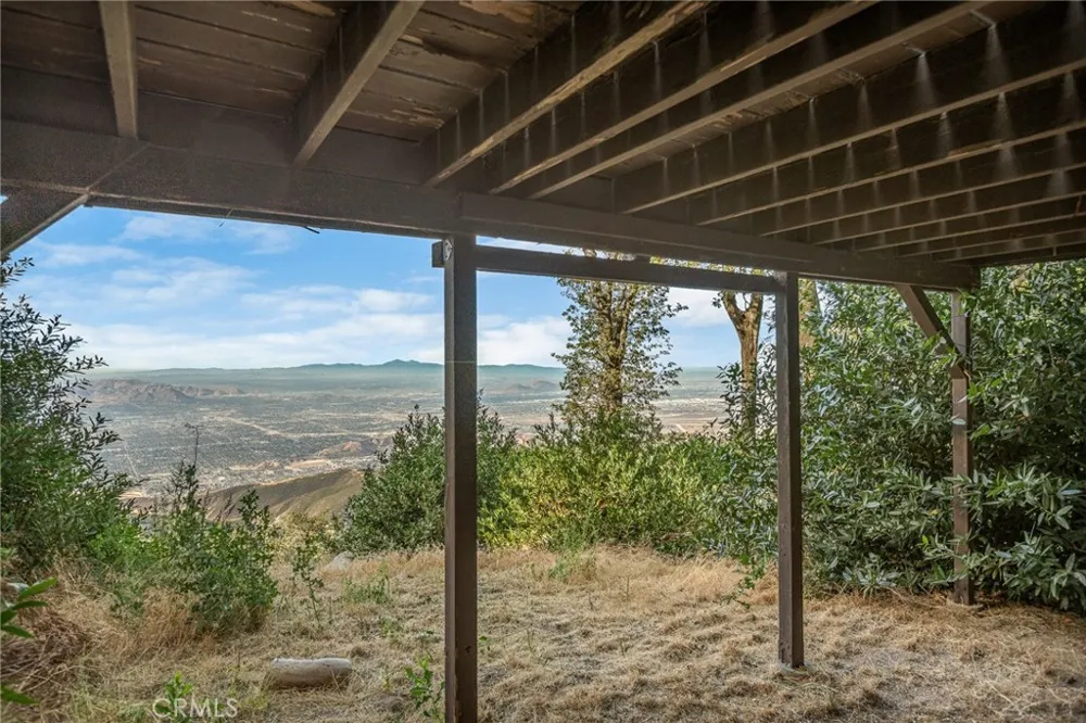 24251 Great View Drive Crestline, CA 92325