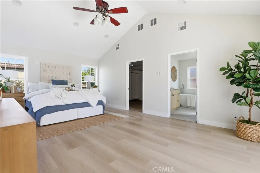 6200 W 77th Street Los Angeles, CA 90045