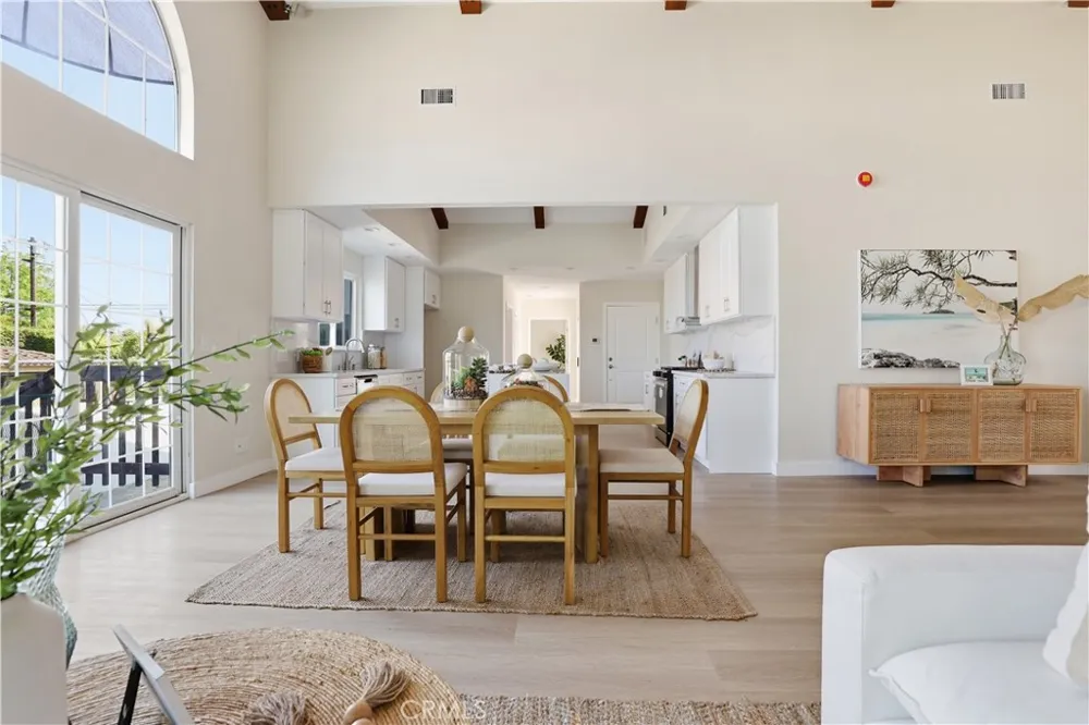 6200 W 77th Street Los Angeles, CA 90045
