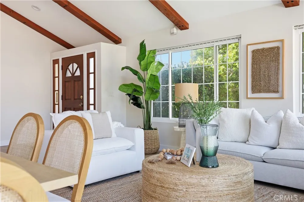 6200 W 77th Street Los Angeles, CA 90045