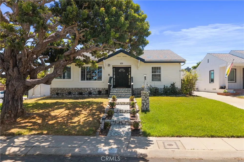 6200 W 77th Street Los Angeles, CA 90045