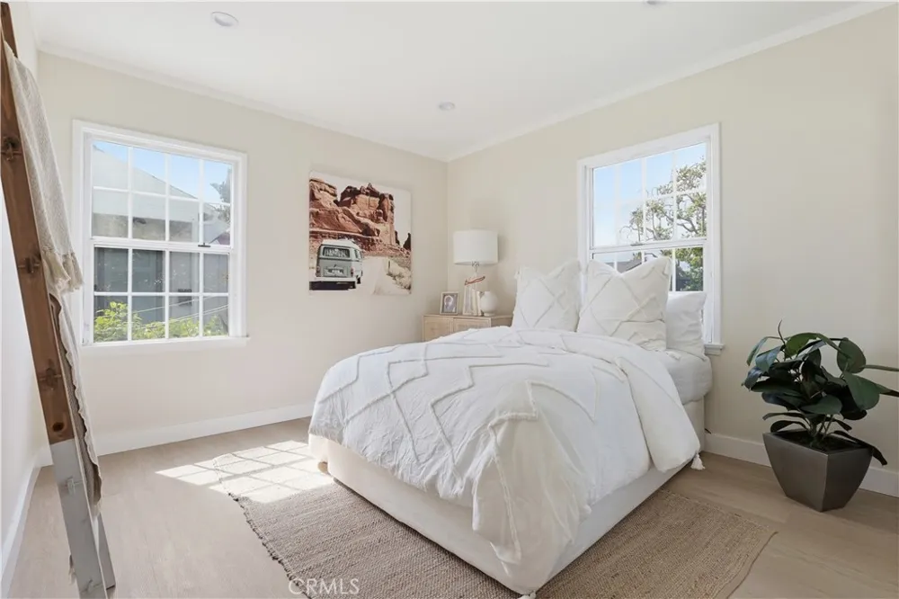 6200 W 77th Street Los Angeles, CA 90045
