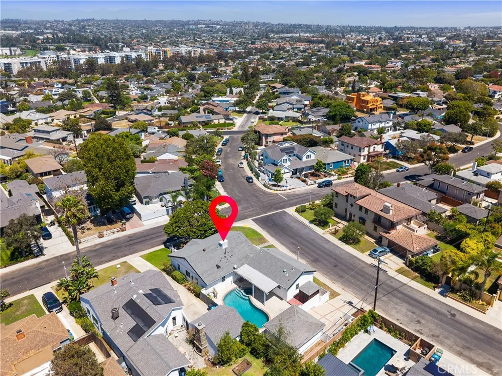 6200 W 77th Street Los Angeles, CA 90045