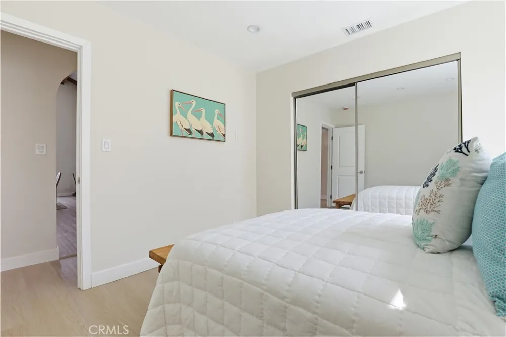 6200 W 77th Street Los Angeles, CA 90045