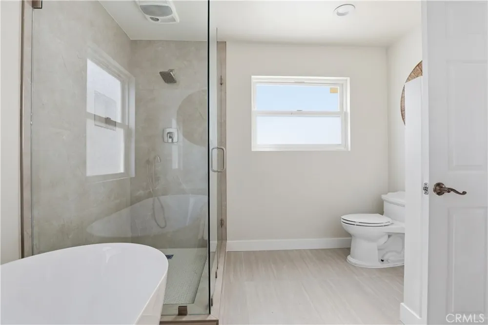 6200 W 77th Street Los Angeles, CA 90045