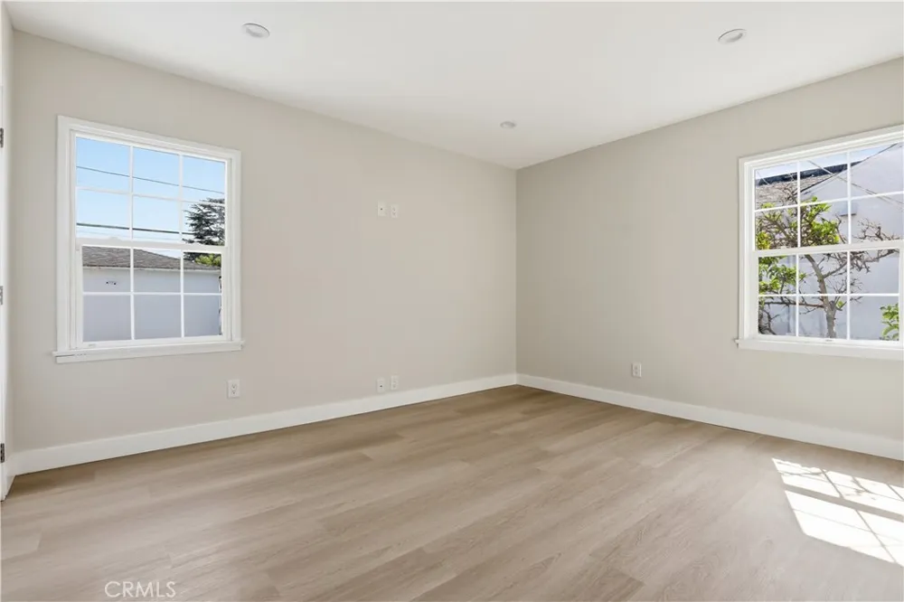 6200 W 77th Street Los Angeles, CA 90045