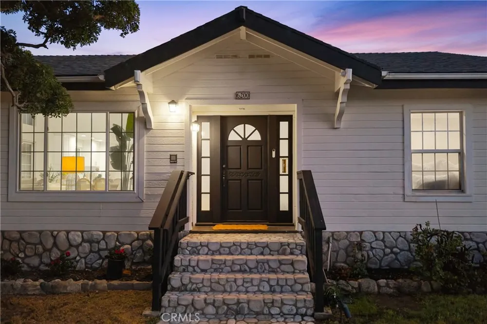 6200 W 77th Street Los Angeles, CA 90045