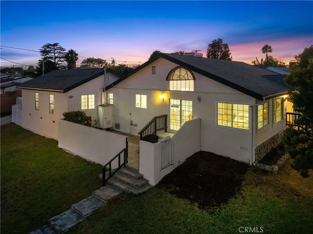 6200 W 77th Street Los Angeles, CA 90045