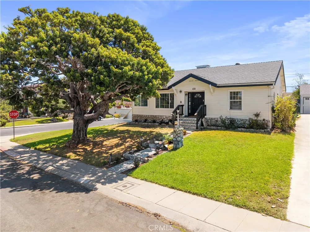 6200 W 77th Street Los Angeles, CA 90045