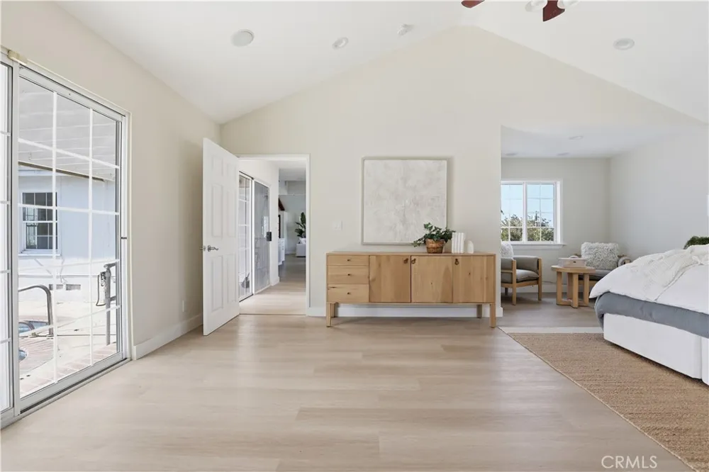 6200 W 77th Street Los Angeles, CA 90045