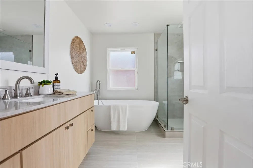 6200 W 77th Street Los Angeles, CA 90045
