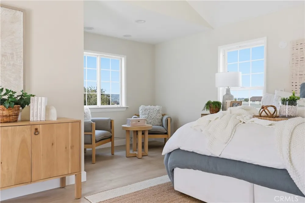 6200 W 77th Street Los Angeles, CA 90045