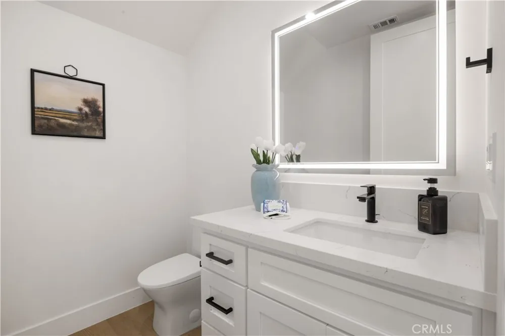 14806 Eastwood Avenue Lawndale, CA 90260