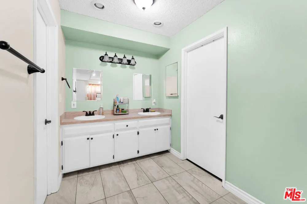 35335 89th Street Littlerock, CA 93543