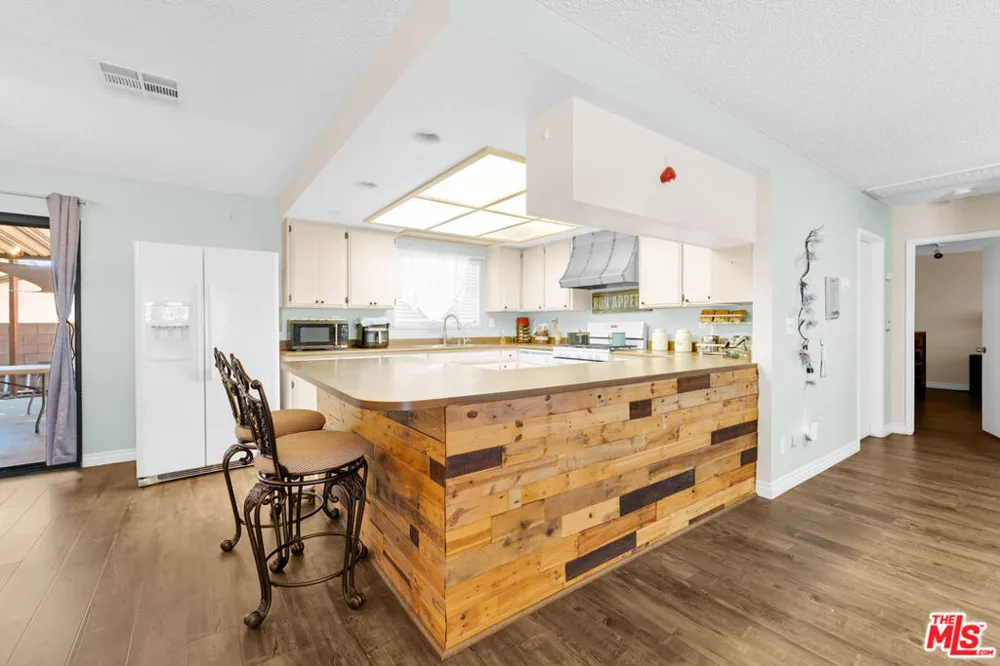 35335 89th Street Littlerock, CA 93543