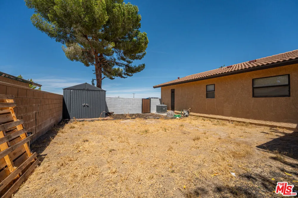 35335 89th Street Littlerock, CA 93543