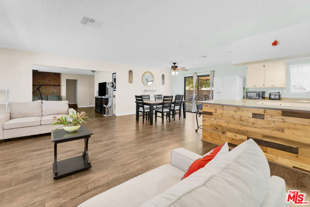 35335 89th Street Littlerock, CA 93543