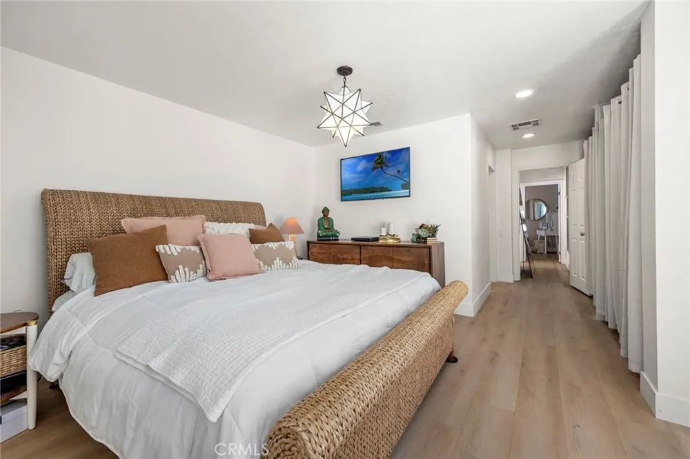 24271 La Pala Lane Mission Viejo, CA 92691