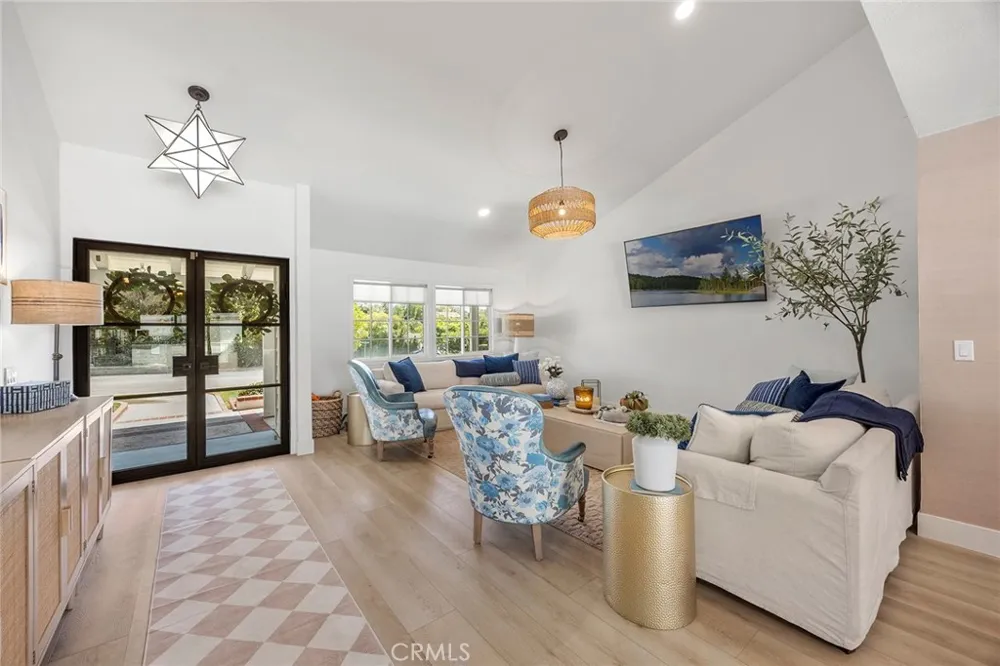 24271 La Pala Lane Mission Viejo, CA 92691