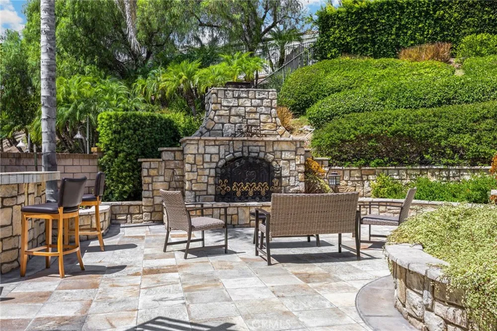 17887 Mariposa Avenue Yorba Linda, CA 92886