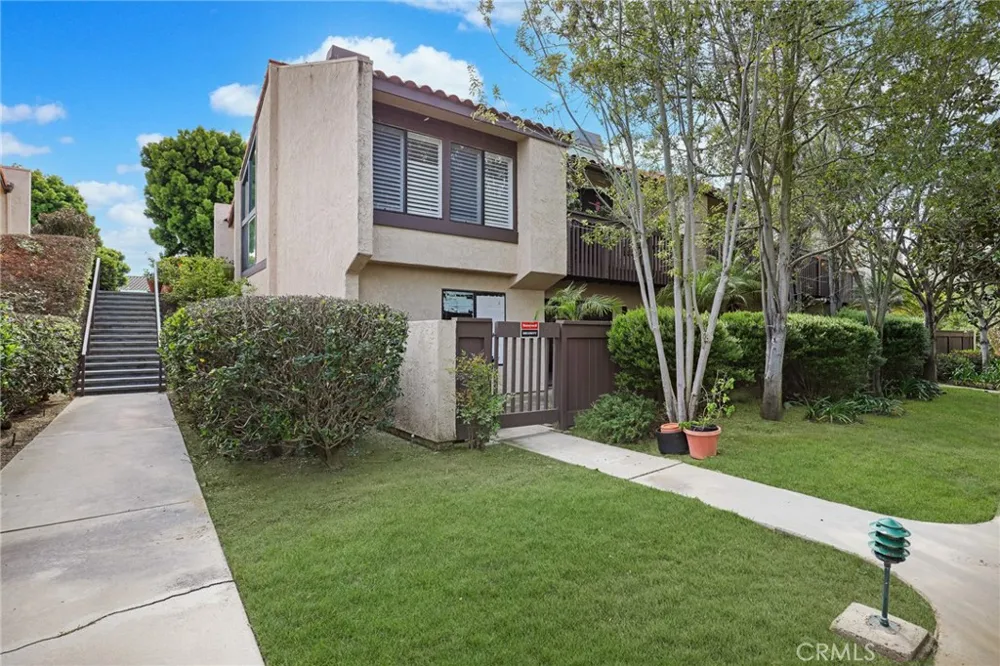 19544 Vasile Cir Huntington Beach, CA 92646