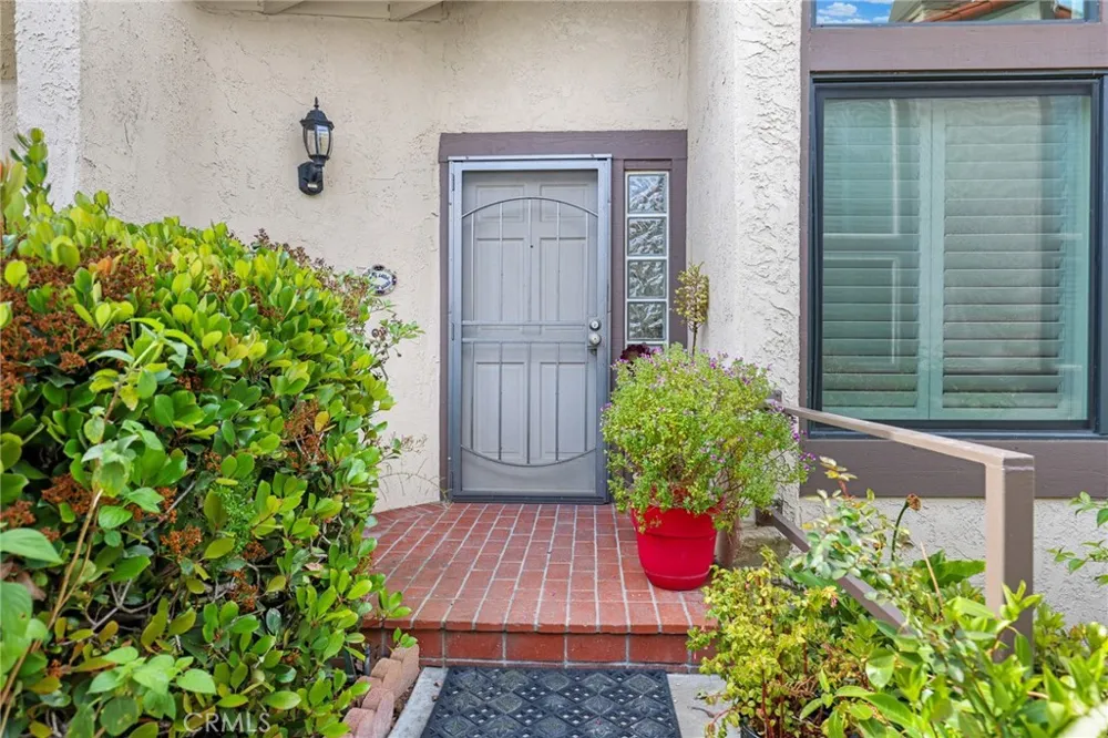 19544 Vasile Cir Huntington Beach, CA 92646