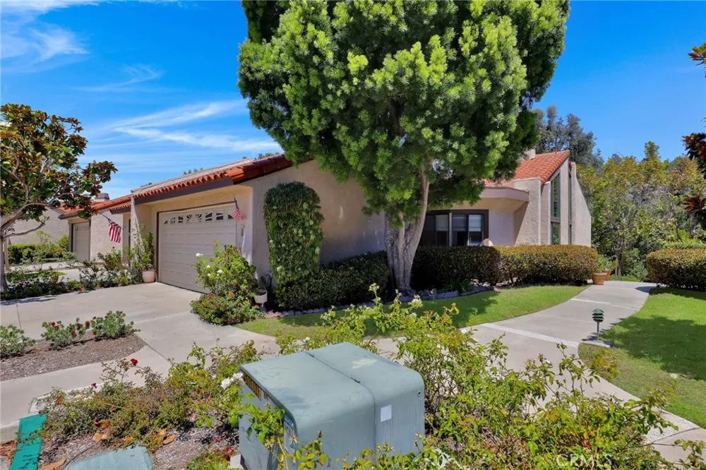 19544 Vasile Cir Huntington Beach, CA 92646