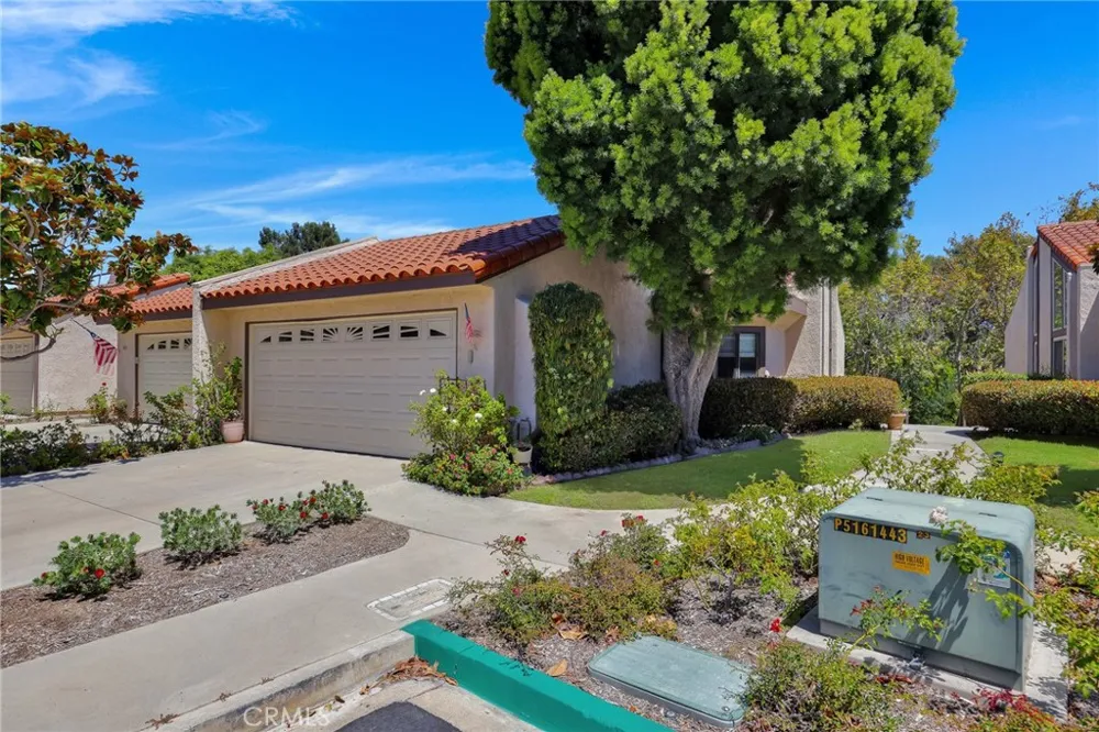 19544 Vasile Cir Huntington Beach, CA 92646