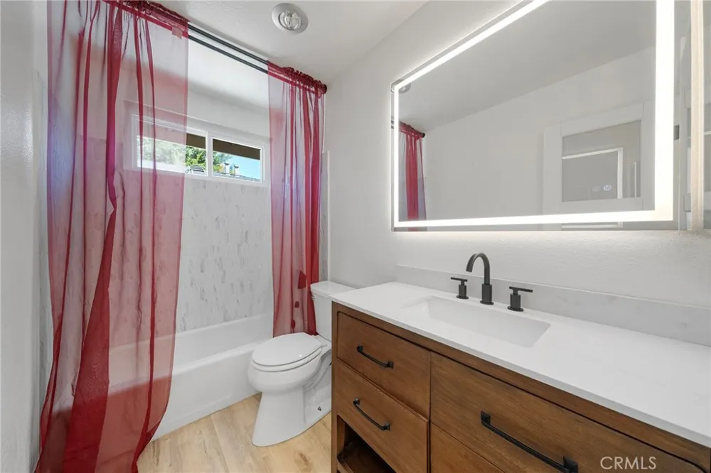 660 S Glassell Street #54 Orange, CA 92866