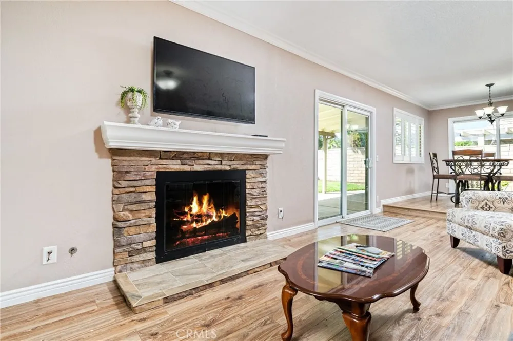 179 Oak Forest Circle Glendora, CA 91741