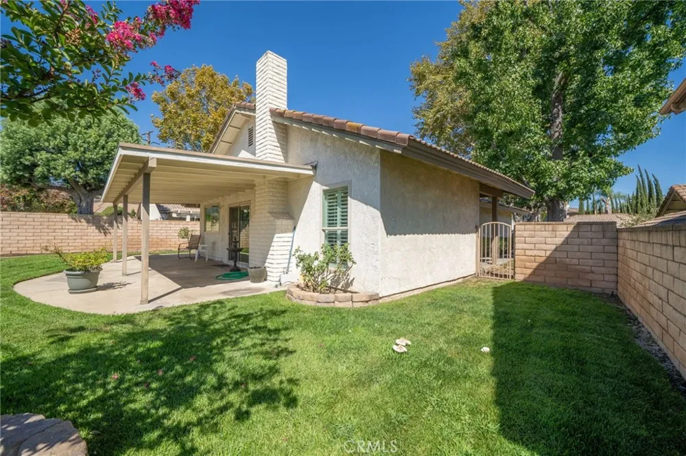 179 Oak Forest Circle Glendora, CA 91741