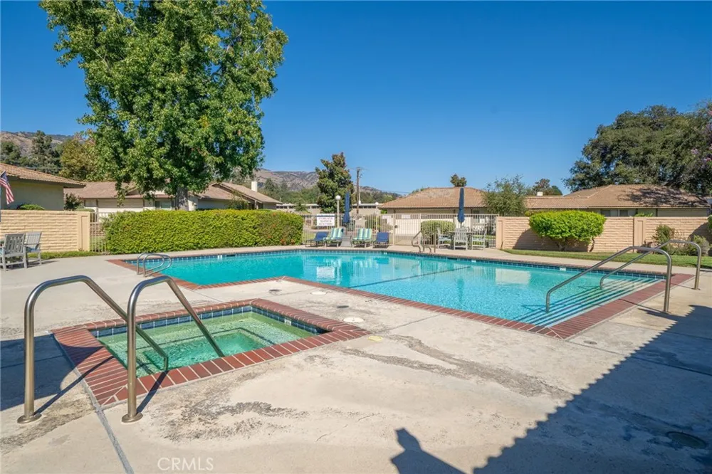 179 Oak Forest Circle Glendora, CA 91741