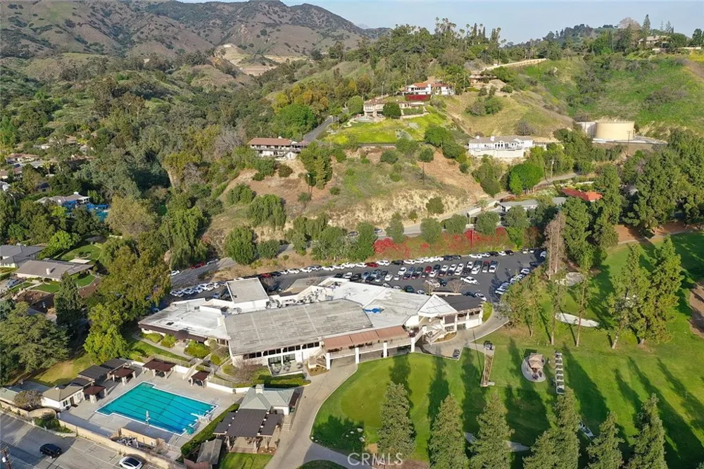 179 Oak Forest Circle Glendora, CA 91741