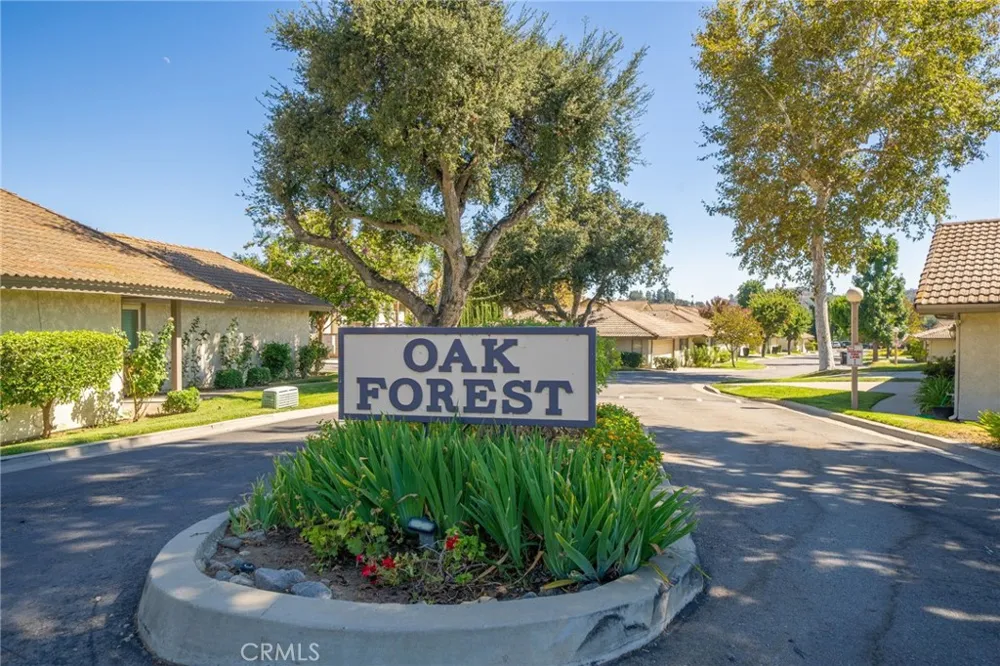 179 Oak Forest Circle Glendora, CA 91741
