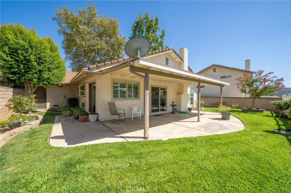 179 Oak Forest Circle Glendora, CA 91741