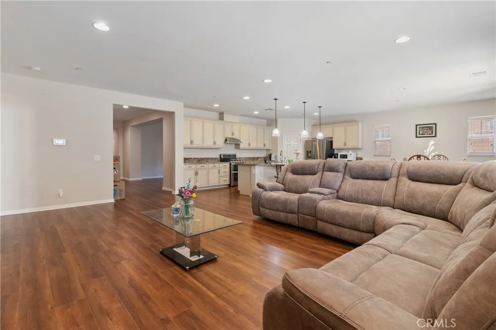 37316 Paintbrush Palmdale, CA 93551