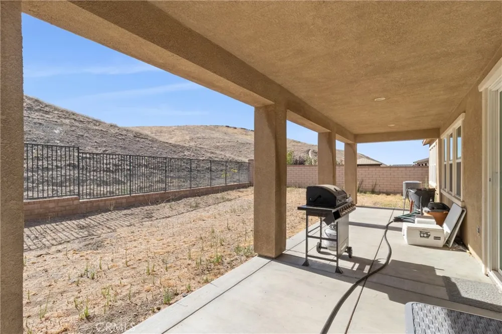 37316 Paintbrush Palmdale, CA 93551