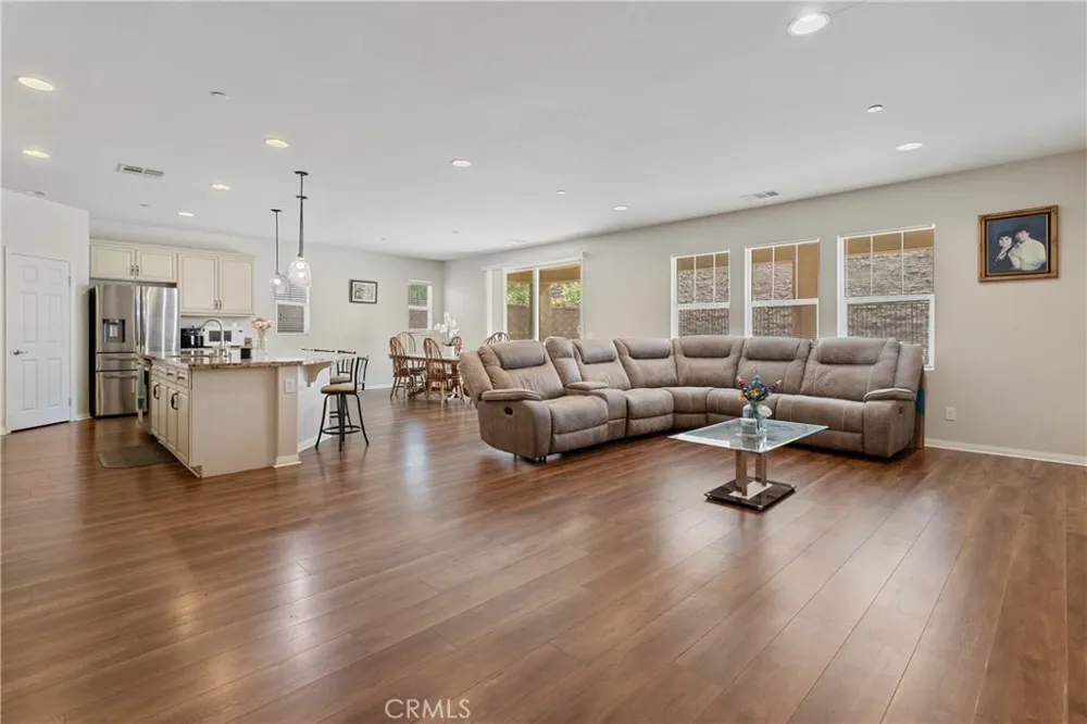 37316 Paintbrush Palmdale, CA 93551
