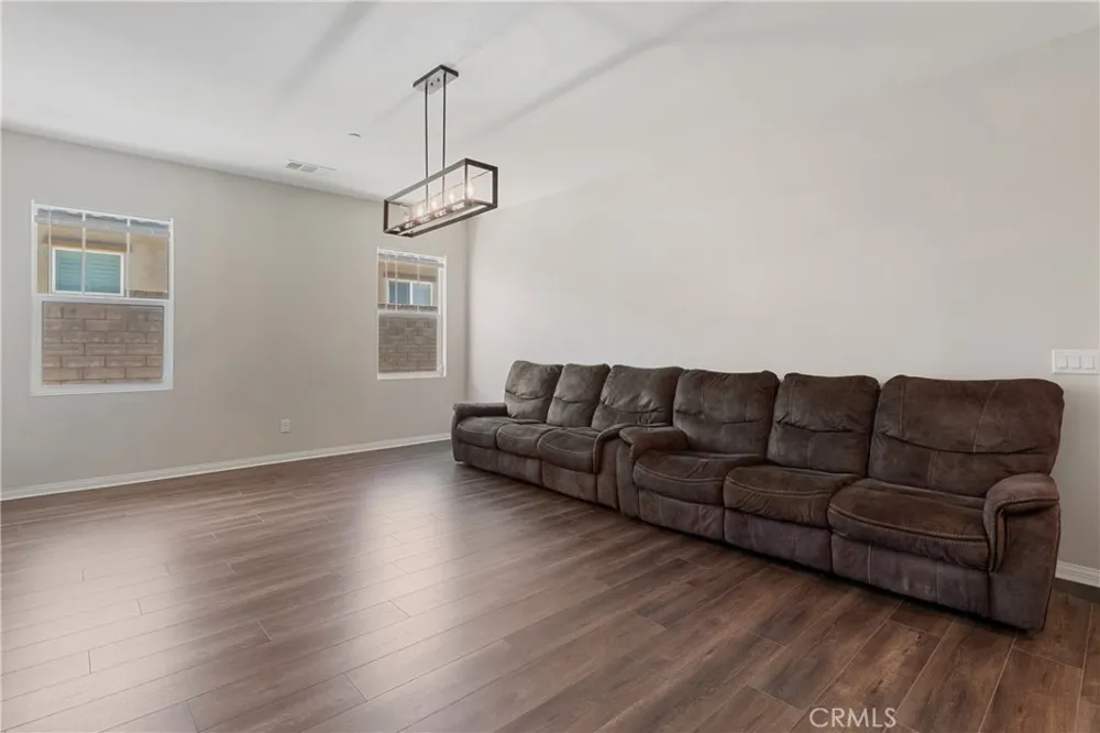 37316 Paintbrush Palmdale, CA 93551