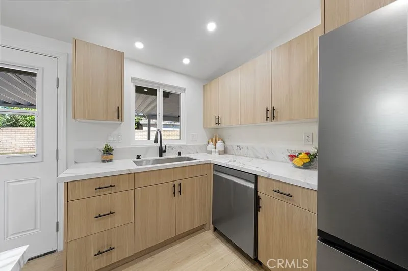 944 Lyman Avenue Covina, CA 91724
