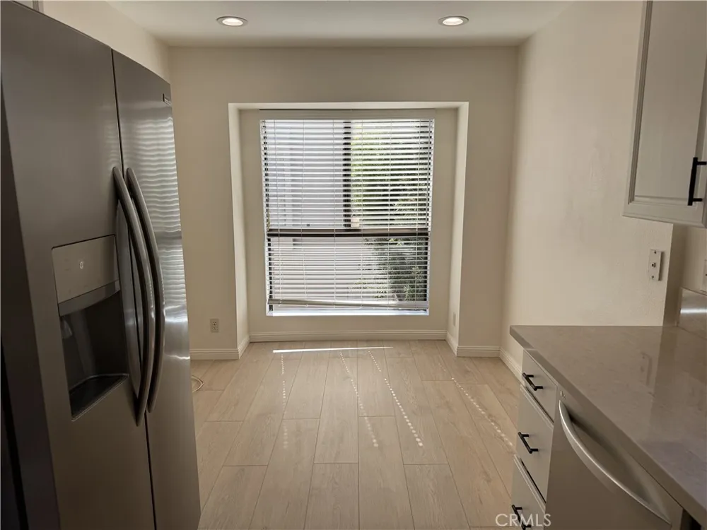 15221 Magnolia #E Sherman Oaks, CA 91403