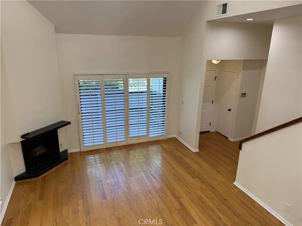15221 Magnolia #E Sherman Oaks, CA 91403