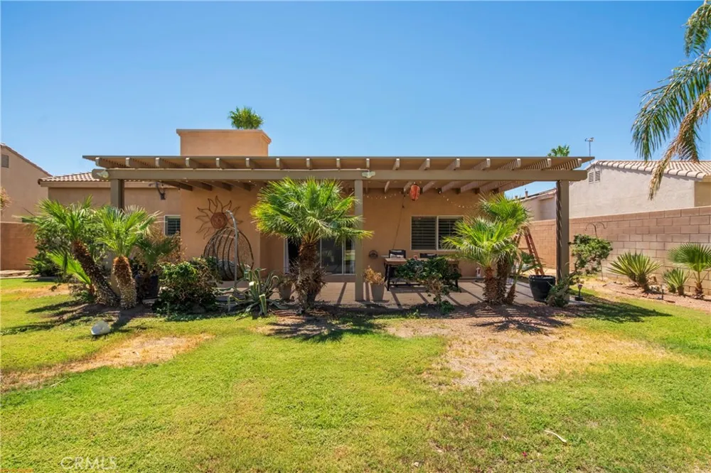 68628 Pasada Cathedral City, CA 92234