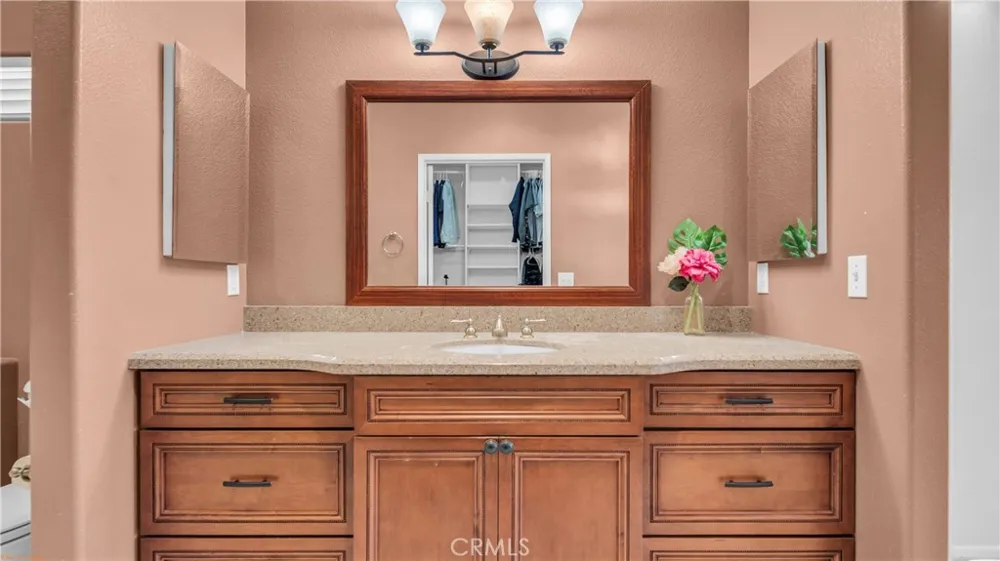 68628 Pasada Cathedral City, CA 92234