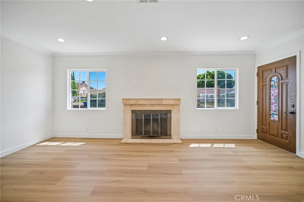 7419 Gaviota Avenue Van Nuys, CA 91406