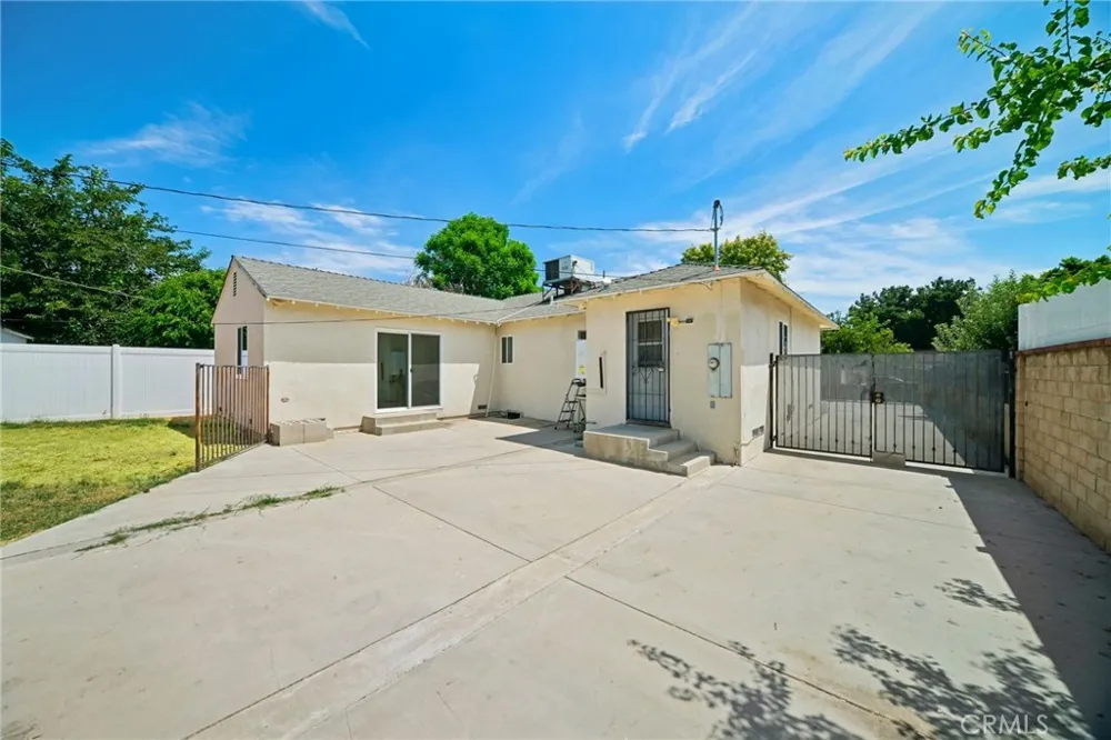7419 Gaviota Avenue Van Nuys, CA 91406