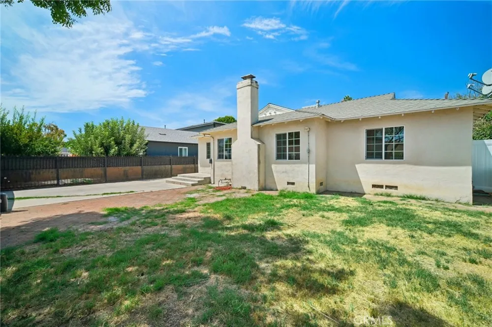 7419 Gaviota Avenue Van Nuys, CA 91406