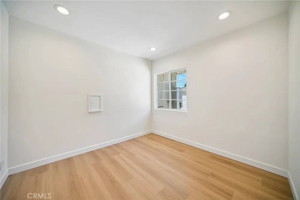7419 Gaviota Avenue Van Nuys, CA 91406