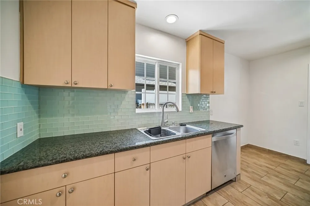 7419 Gaviota Avenue Van Nuys, CA 91406